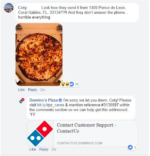 Dominos reagující na komentář na Facebooku