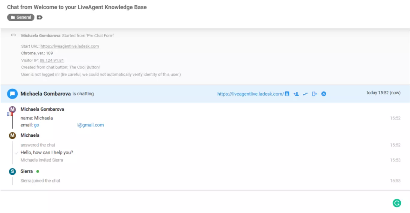 LiveAgent Agent se připojil k chatu